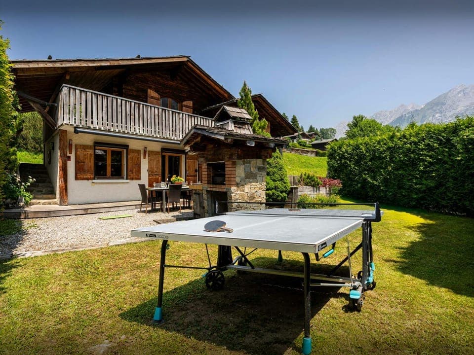 Property building, Activities, Garden, Table tennis