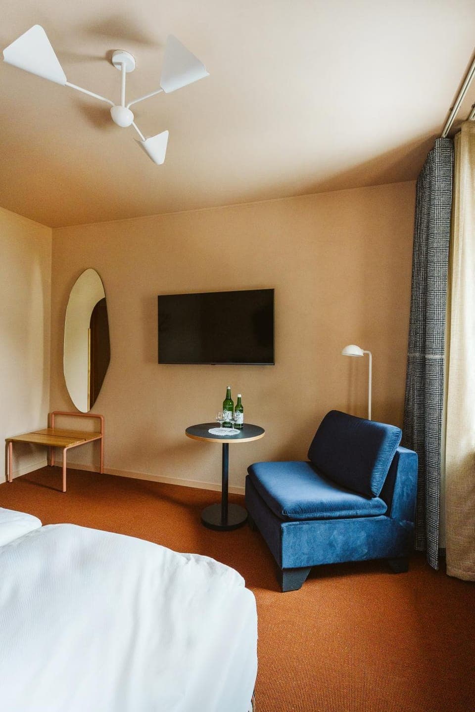 TV and multimedia, Photo of the whole room, Bedroom