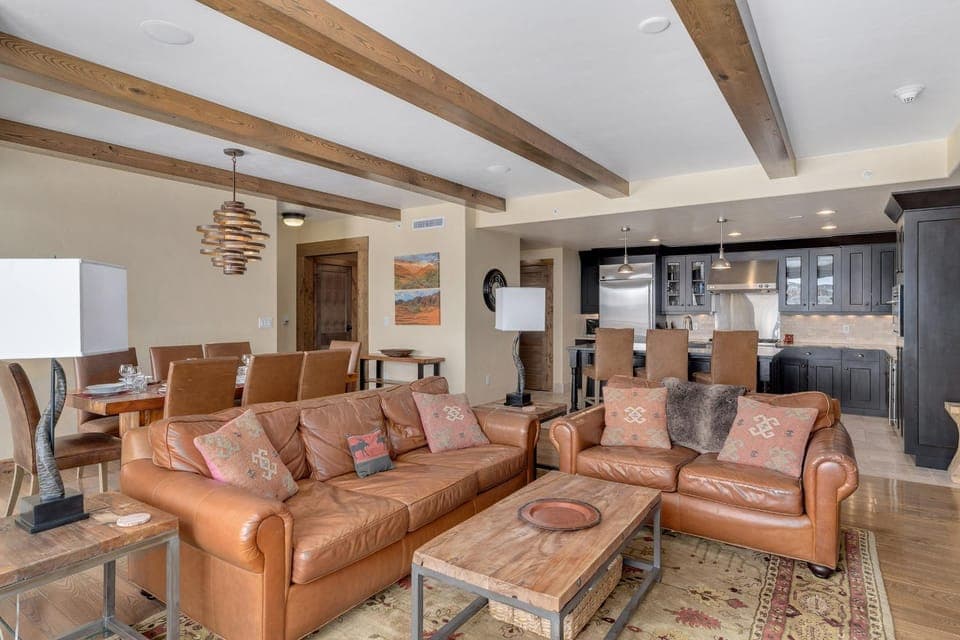 Edgemont 2600 - Luxury Ski-in Ski-out Condo Apartment in Steamboat Springs