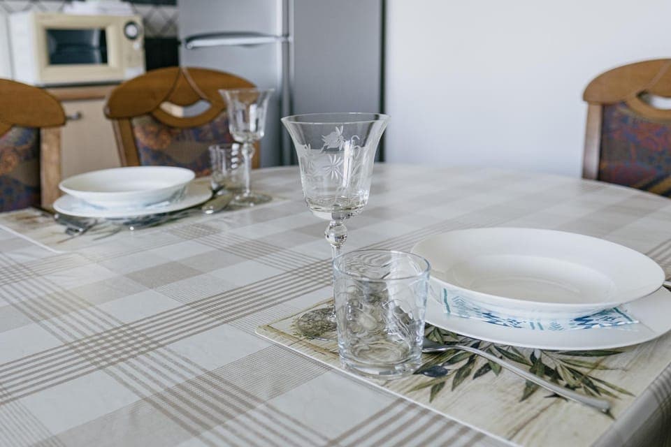 Kitchen or kitchenette, Decorative detail, Dining area