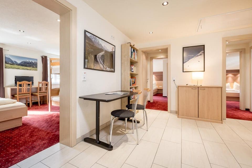 Seating area, Bedroom