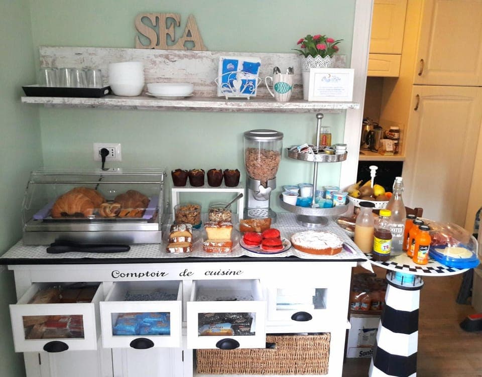 Continental breakfast, Italian breakfast