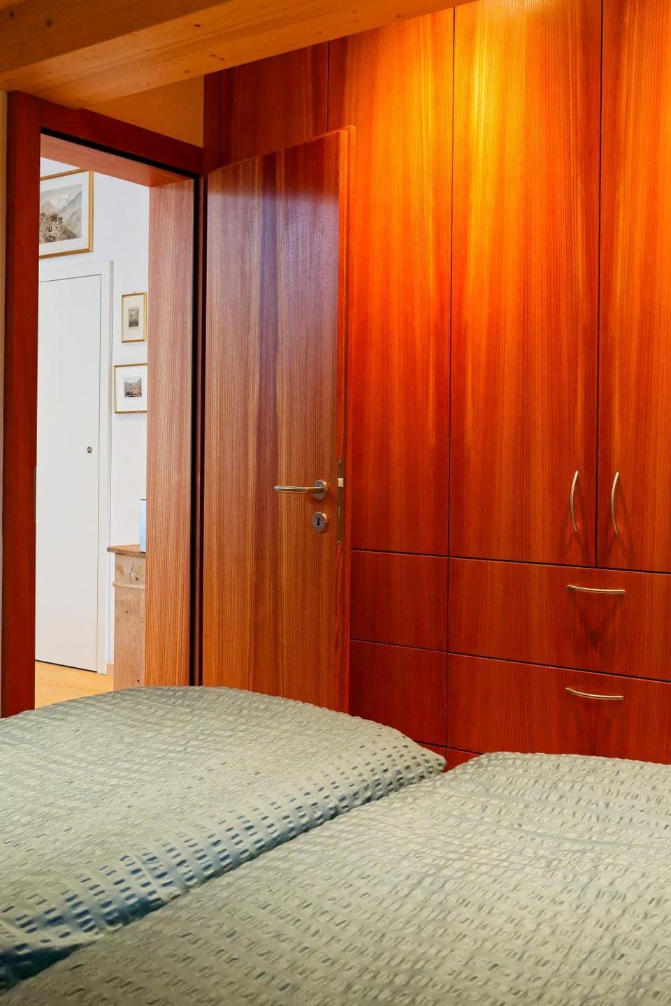 Bed, Photo of the whole room, Bedroom, wardrobe