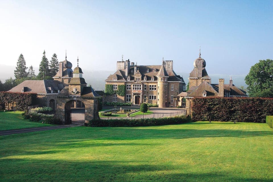 Facade/entrance, Garden