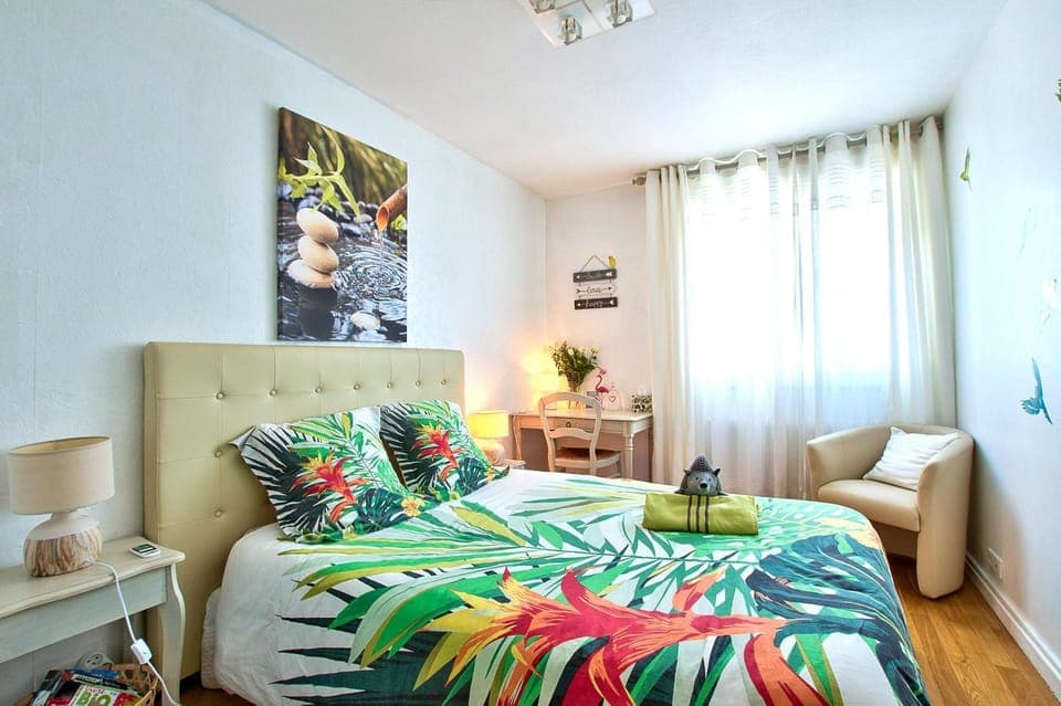 Bed, Photo of the whole room, Bedroom