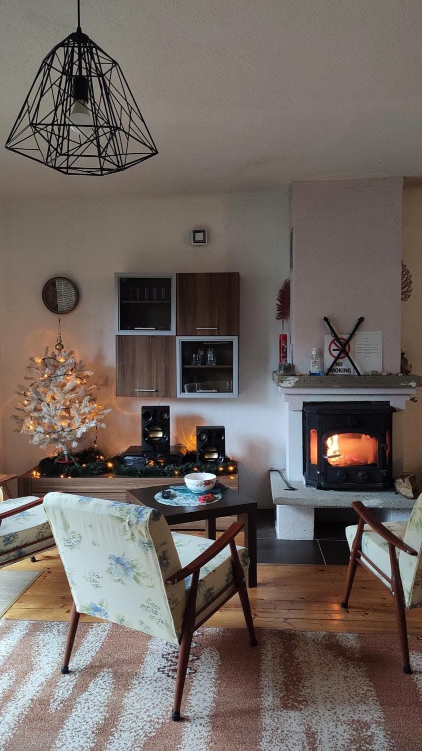 Living room, Seating area, fireplace