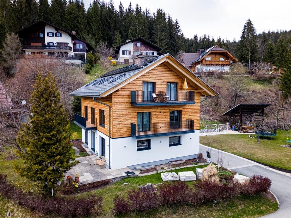 Property building, Day