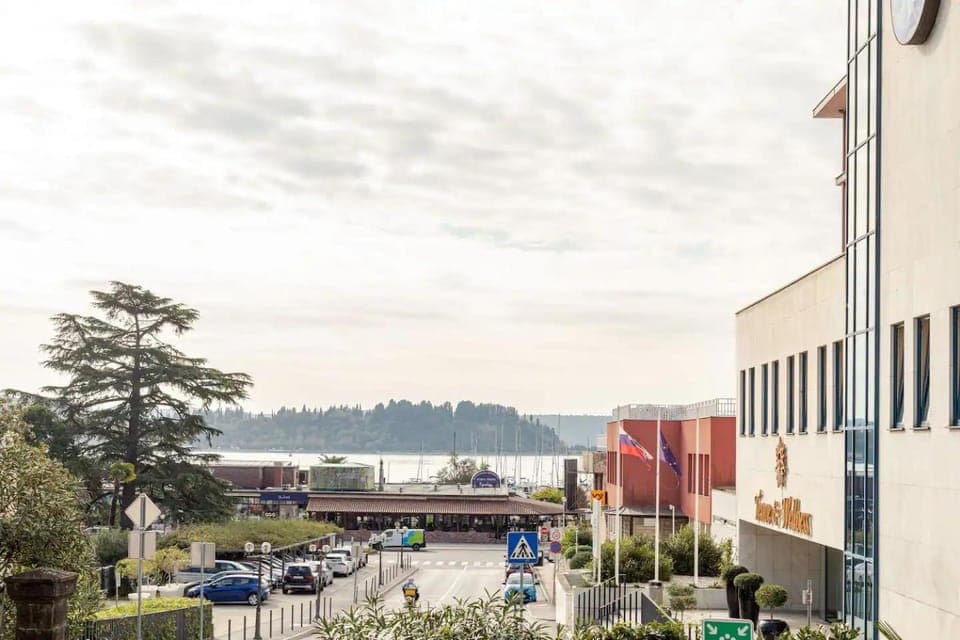 View (from property/room), City view, Sea view, Sea view