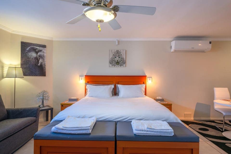 Bed, Bedroom, air conditioner