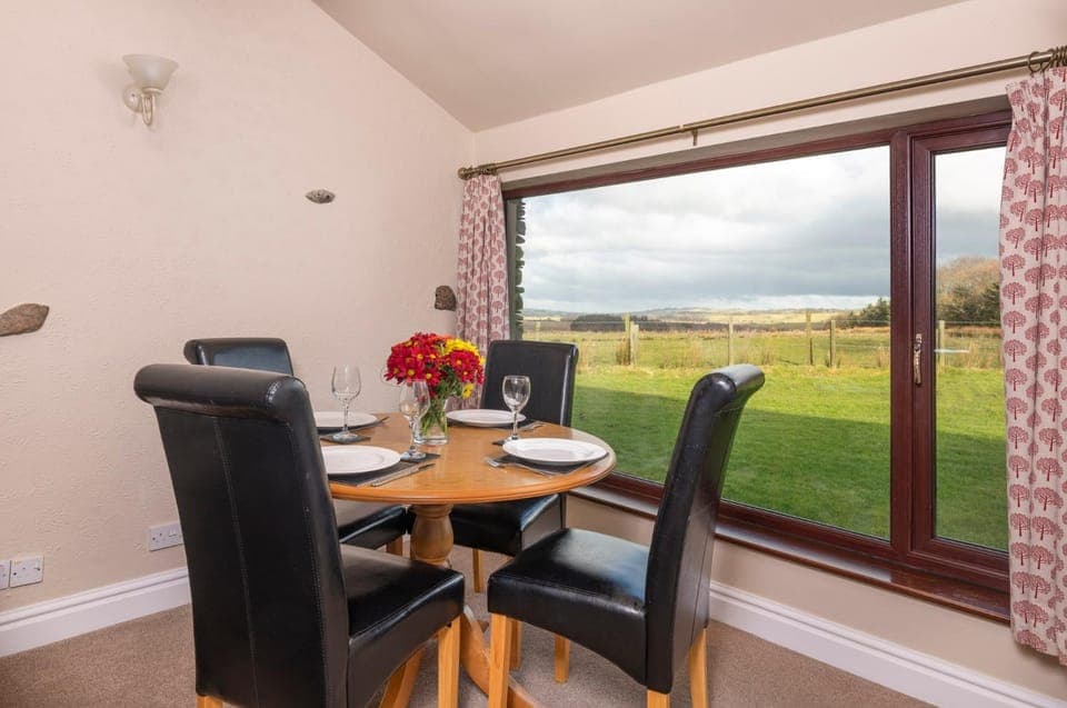 Dining area, Mountain view