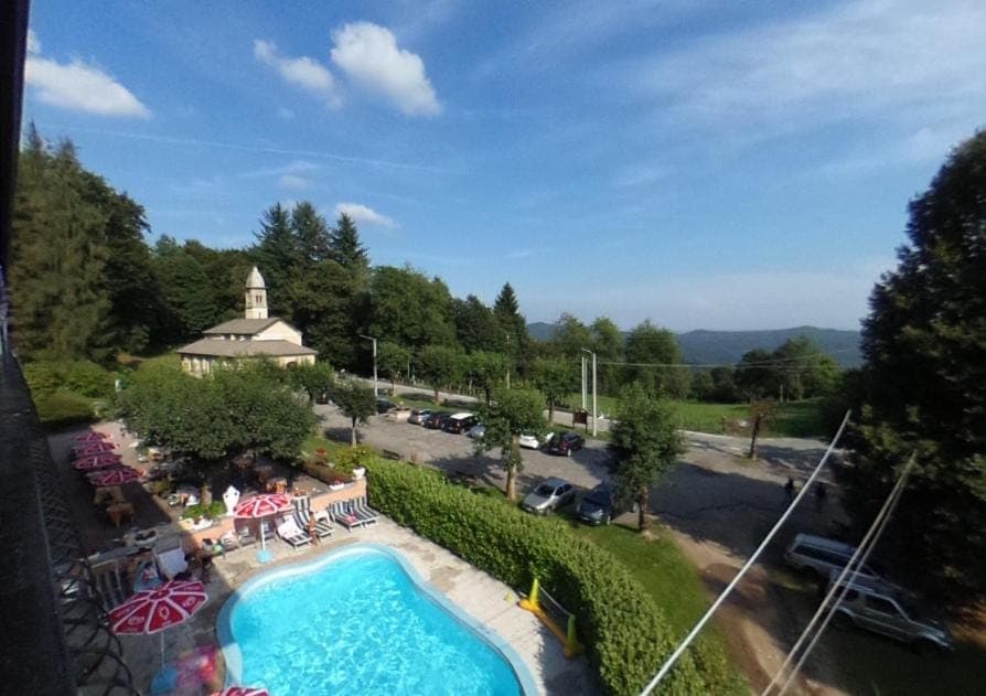 Pool view, Swimming pool