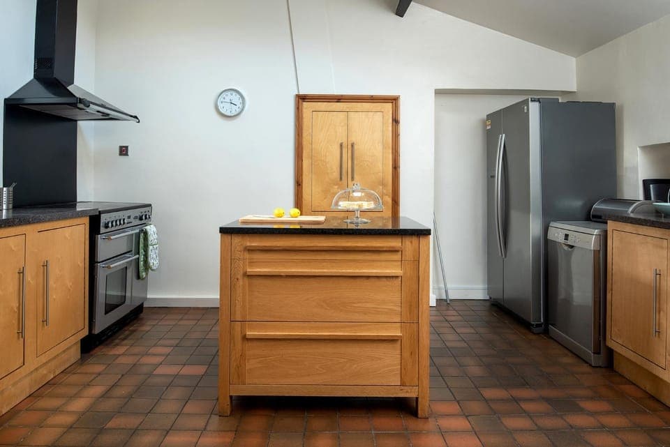 Coffee/tea facilities, Kitchen or kitchenette, Dining area