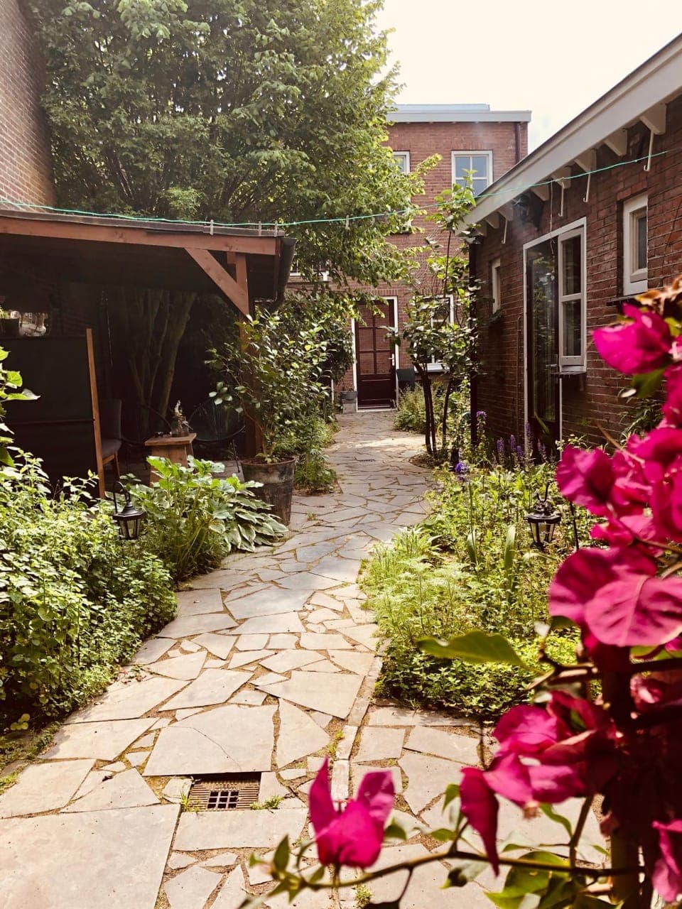 Facade/entrance, Garden