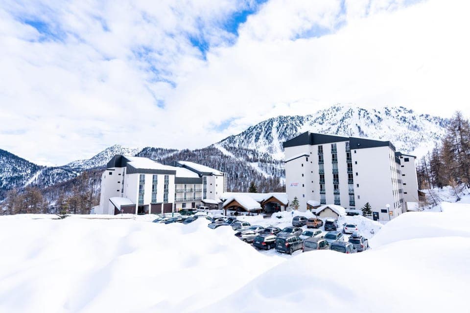 Property building, Day, Winter, Mountain view