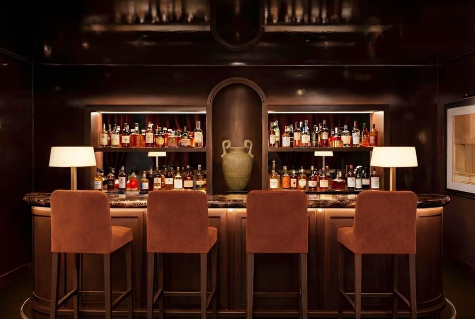 Lounge or bar, Food and drinks, Drinks