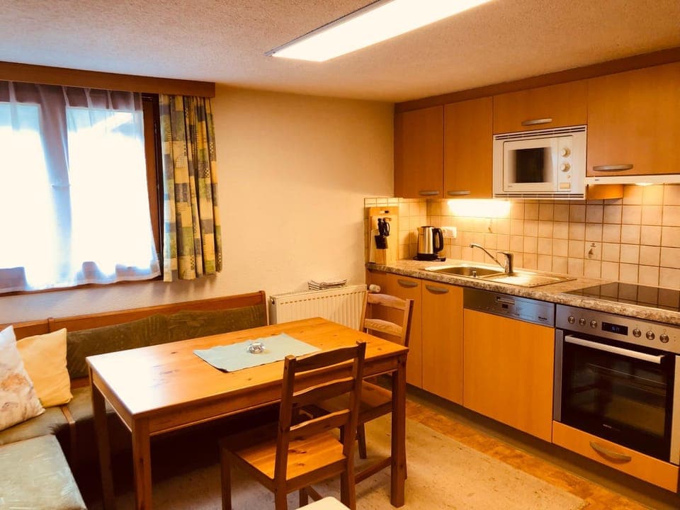 Dining area, dishwasher, minibar, pet friendly, stove, toaster