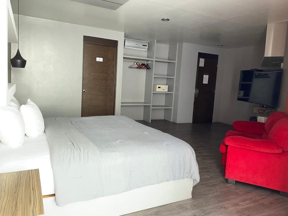 Bed, Photo of the whole room