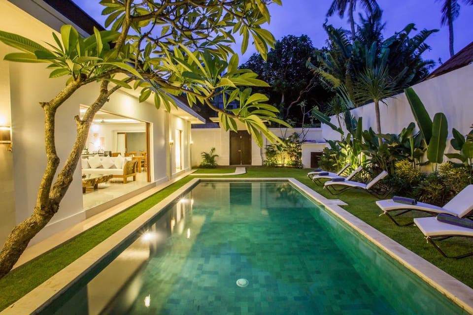 Pool view, Swimming pool