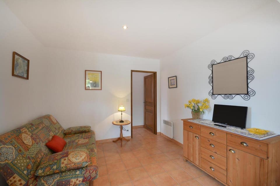 Communal lounge/ TV room, TV and multimedia