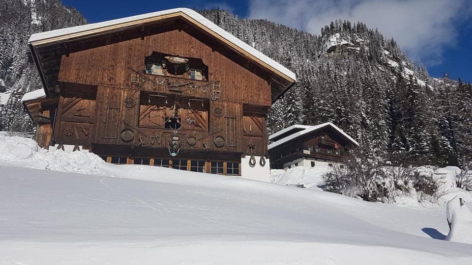 Property building, Winter