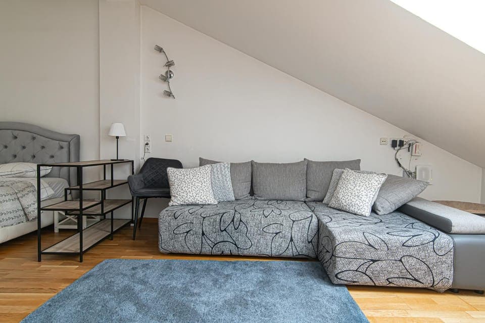 Living room, Photo of the whole room, Seating area