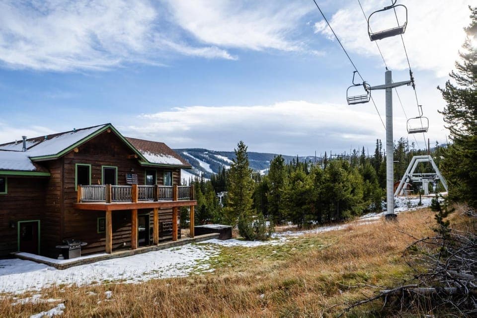 Twin Lift Lodge House in Big Sky