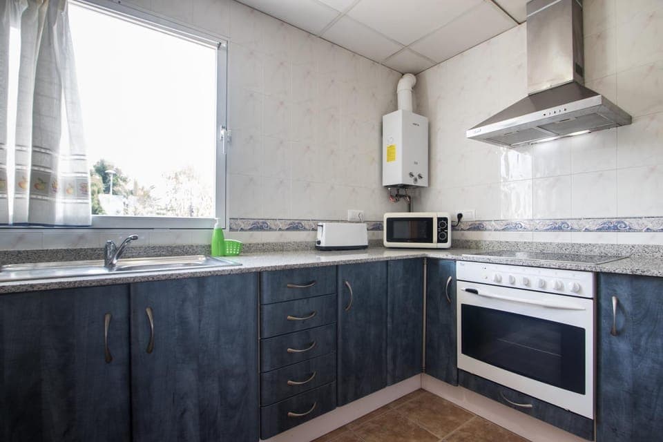 Coffee/tea facilities, Kitchen or kitchenette, minibar, pet friendly, stove, toaster