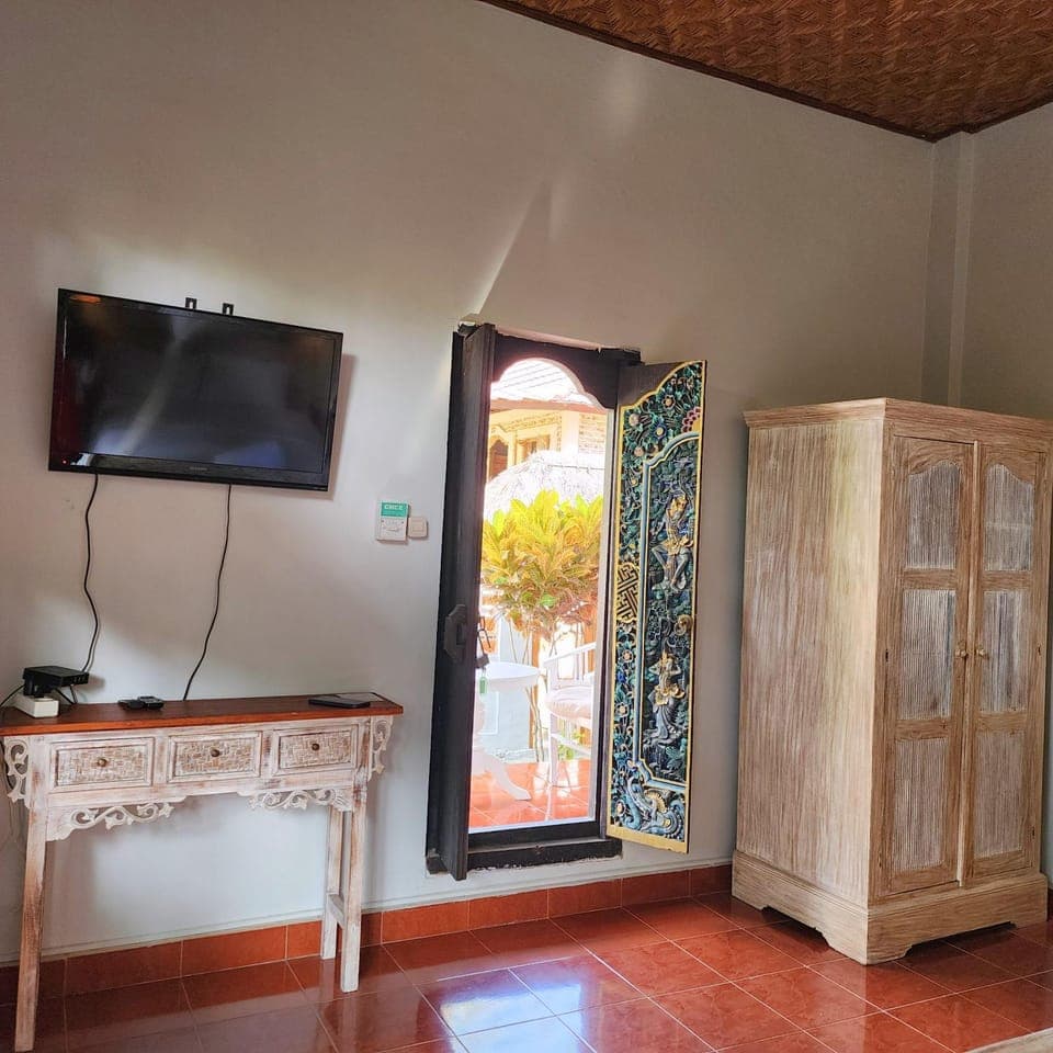 TV and multimedia, Bedroom, wardrobe