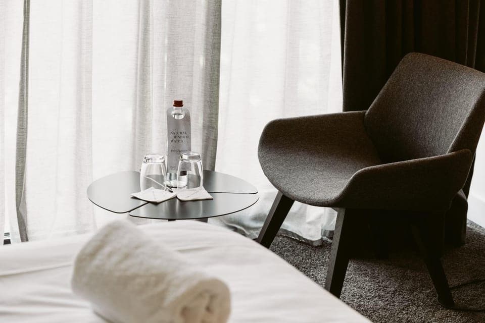 Bedroom, hair dresser