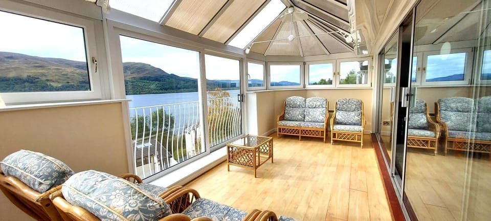 Natural landscape, Balcony/Terrace, Lake view, Mountain view