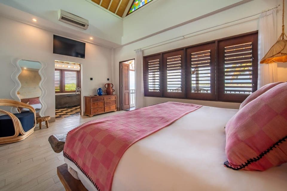 Bed, TV and multimedia, Bedroom, air conditioner