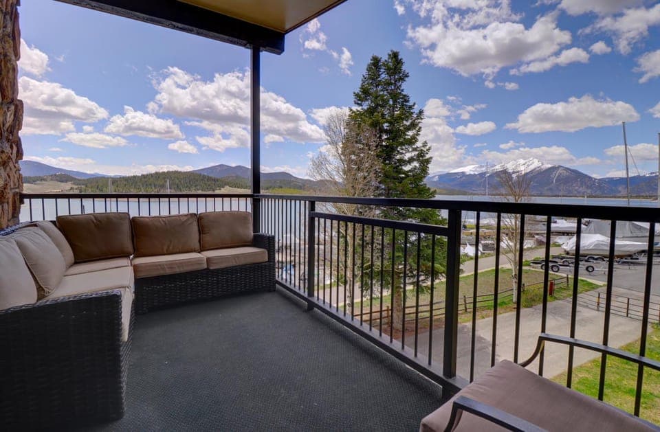A308 Lake Cliffe Condo Apartment in Dillon