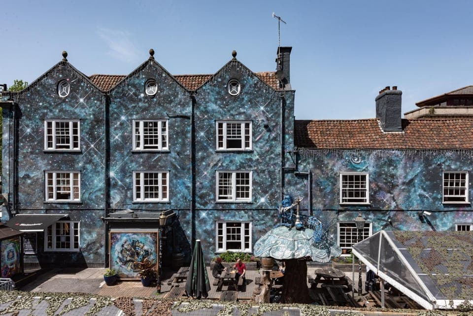 Property building, Facade/entrance