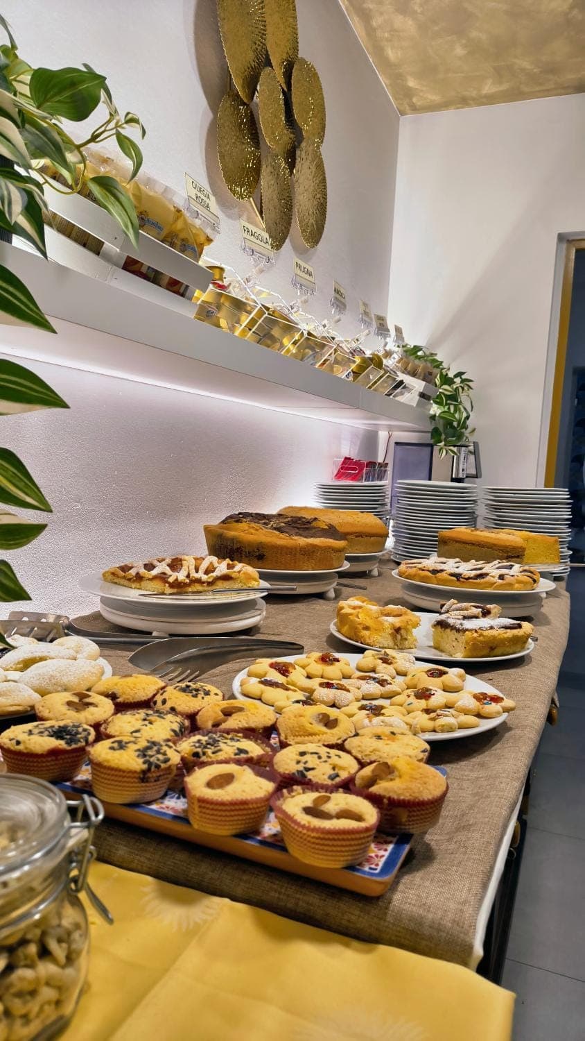 Food and drinks, Food, Continental breakfast, Italian breakfast