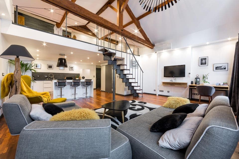 TV and multimedia, Kitchen or kitchenette, Living room, Seating area, Dining area, Area and facilities