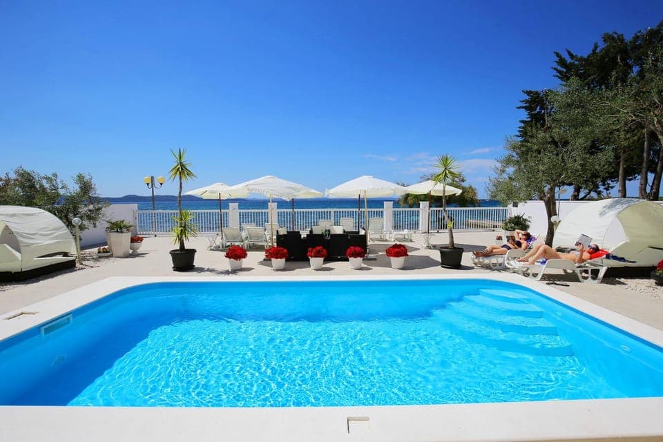 Garden, Swimming pool