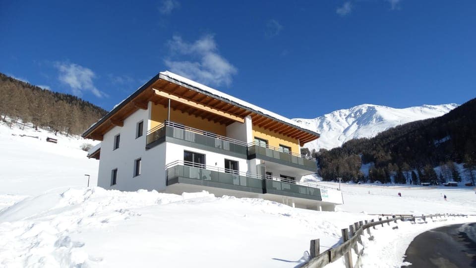 Property building, Facade/entrance, Winter, On site, Mountain view