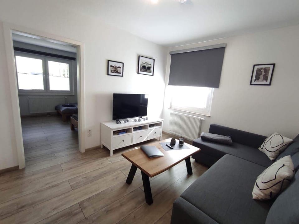 Communal lounge/ TV room, TV and multimedia, Living room, Seating area