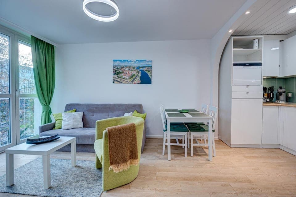 Kitchen or kitchenette, Seating area