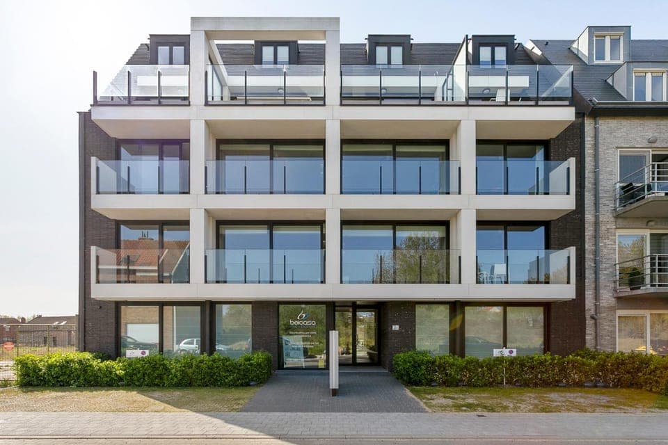 Property building, Facade/entrance