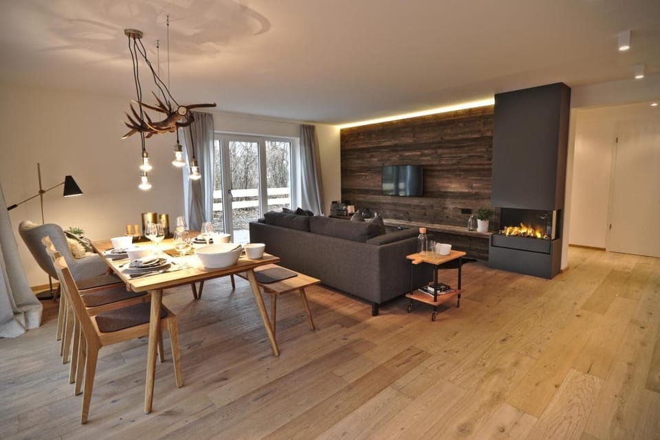 Living room, Seating area, fireplace