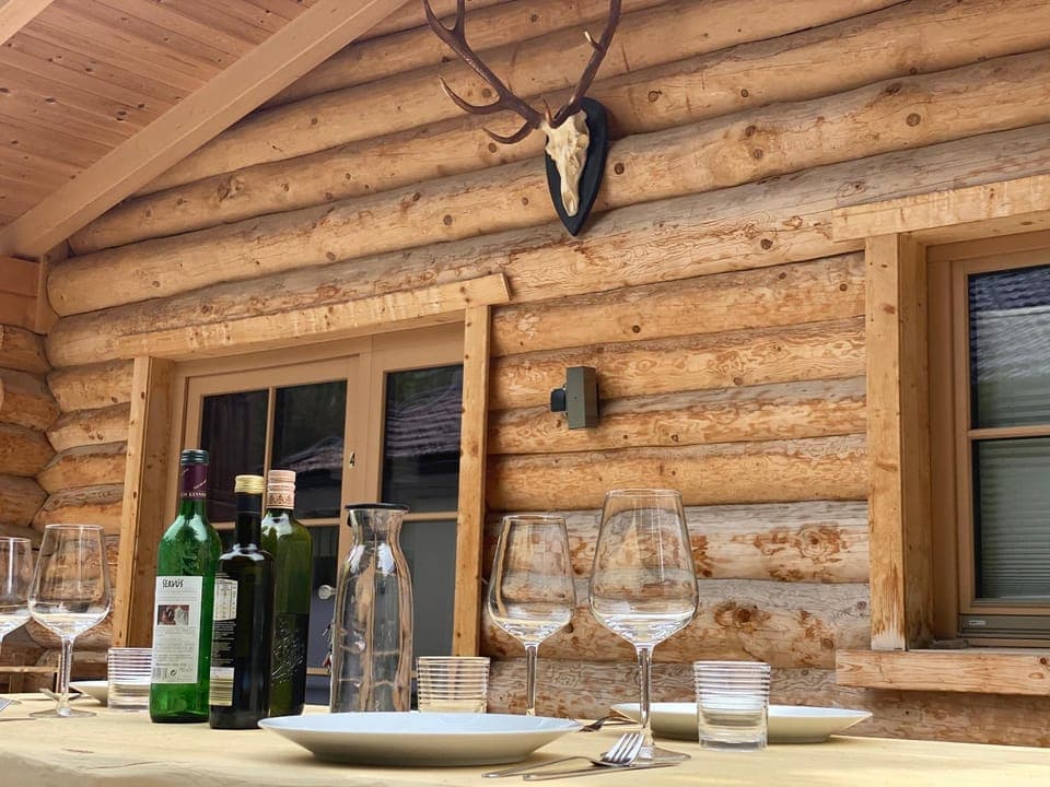 Facade/entrance, Balcony/Terrace