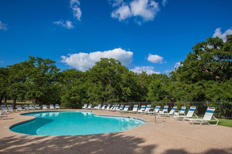 Swimming pool, Swimming pool