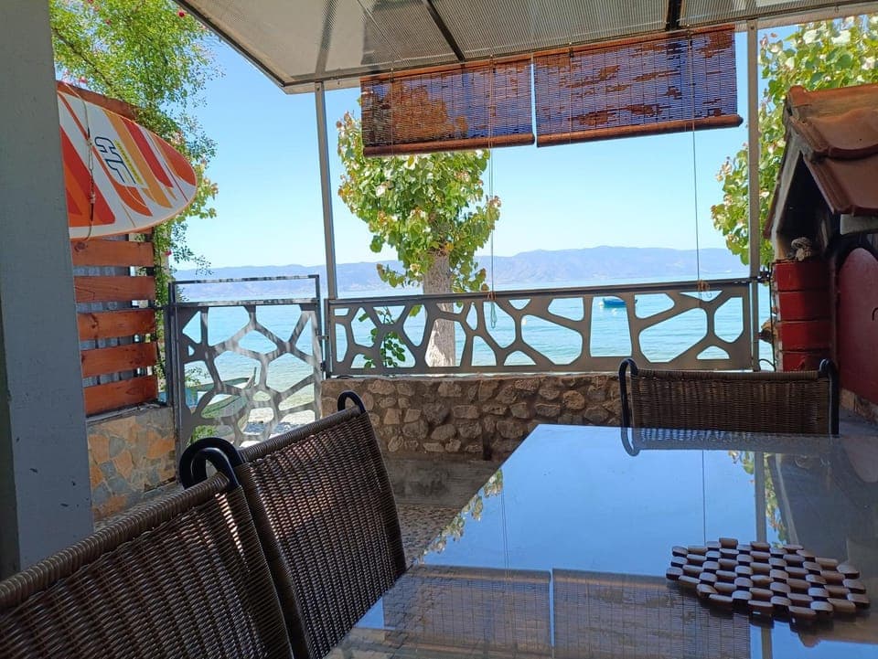 Natural landscape, View (from property/room), Balcony/Terrace, Living room, Lake view