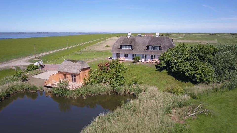 Bird's eye view, Garden, Balcony/Terrace, Beach, Garden view, Lake view, Landmark view, Sea view