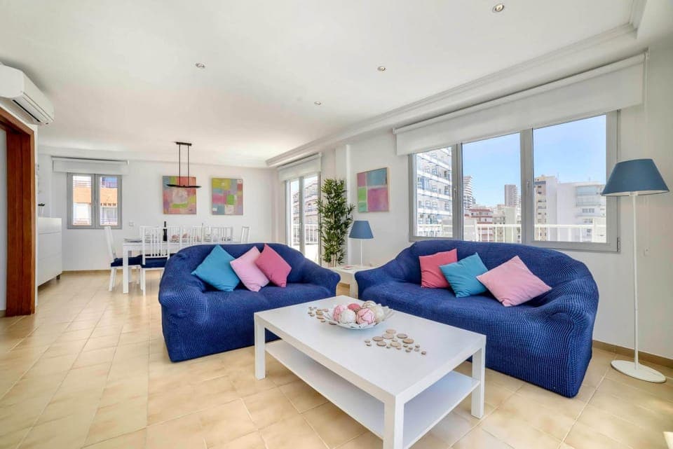 Communal lounge/ TV room, Living room
