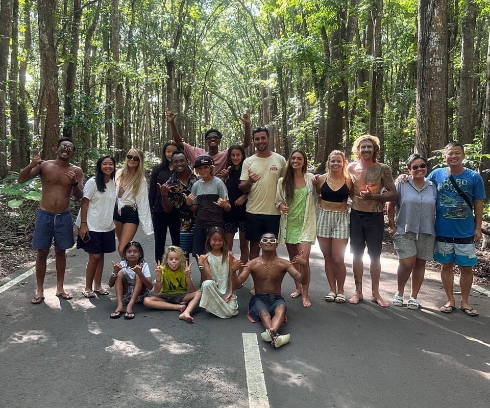 People, Natural landscape, Sports, group of guests, Family