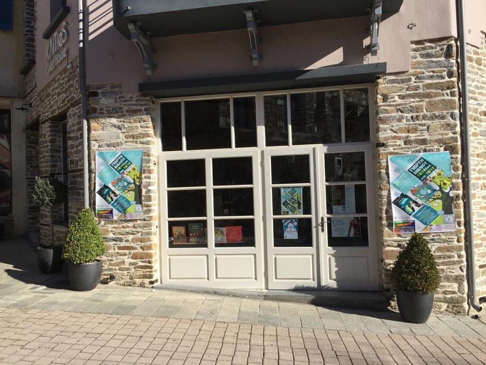 Property building, Facade/entrance