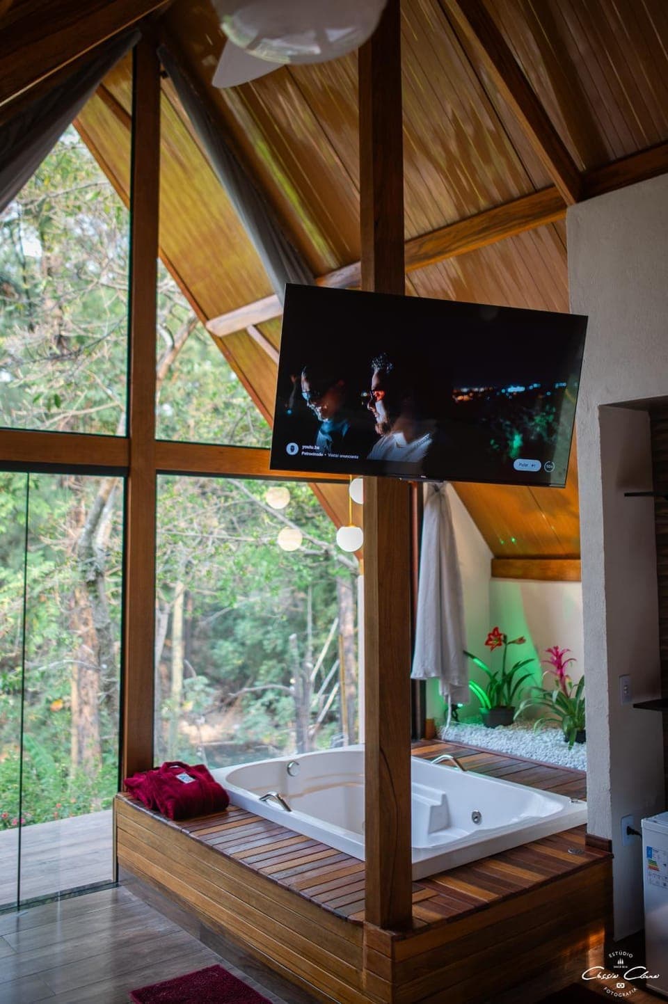 Hot Tub, Bedroom