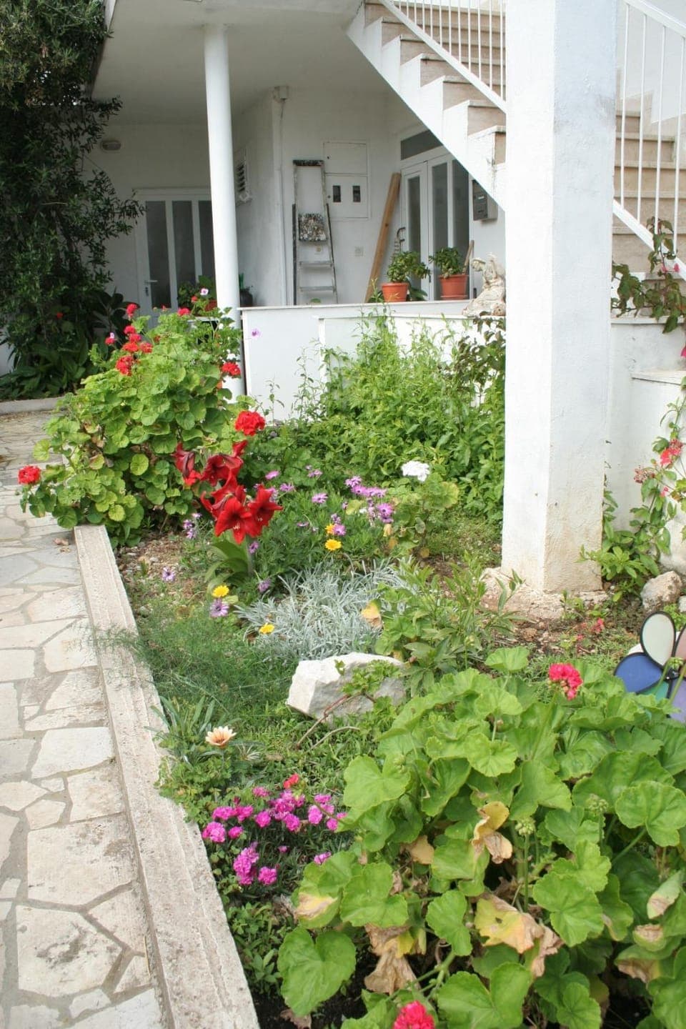 Location, children, Family